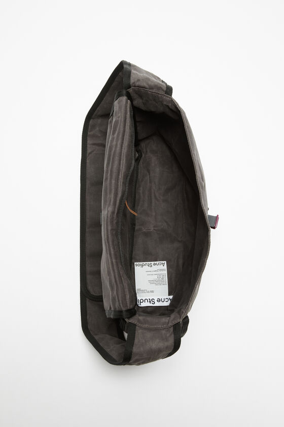 (image for) Reliable Messenger bag